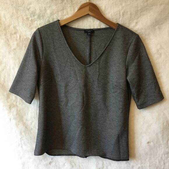 Ann Taylor Gray Short Sleeve V-Neck Top - Picture 1 of 12